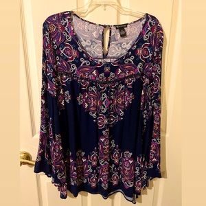 New Directions bell sleeve top
